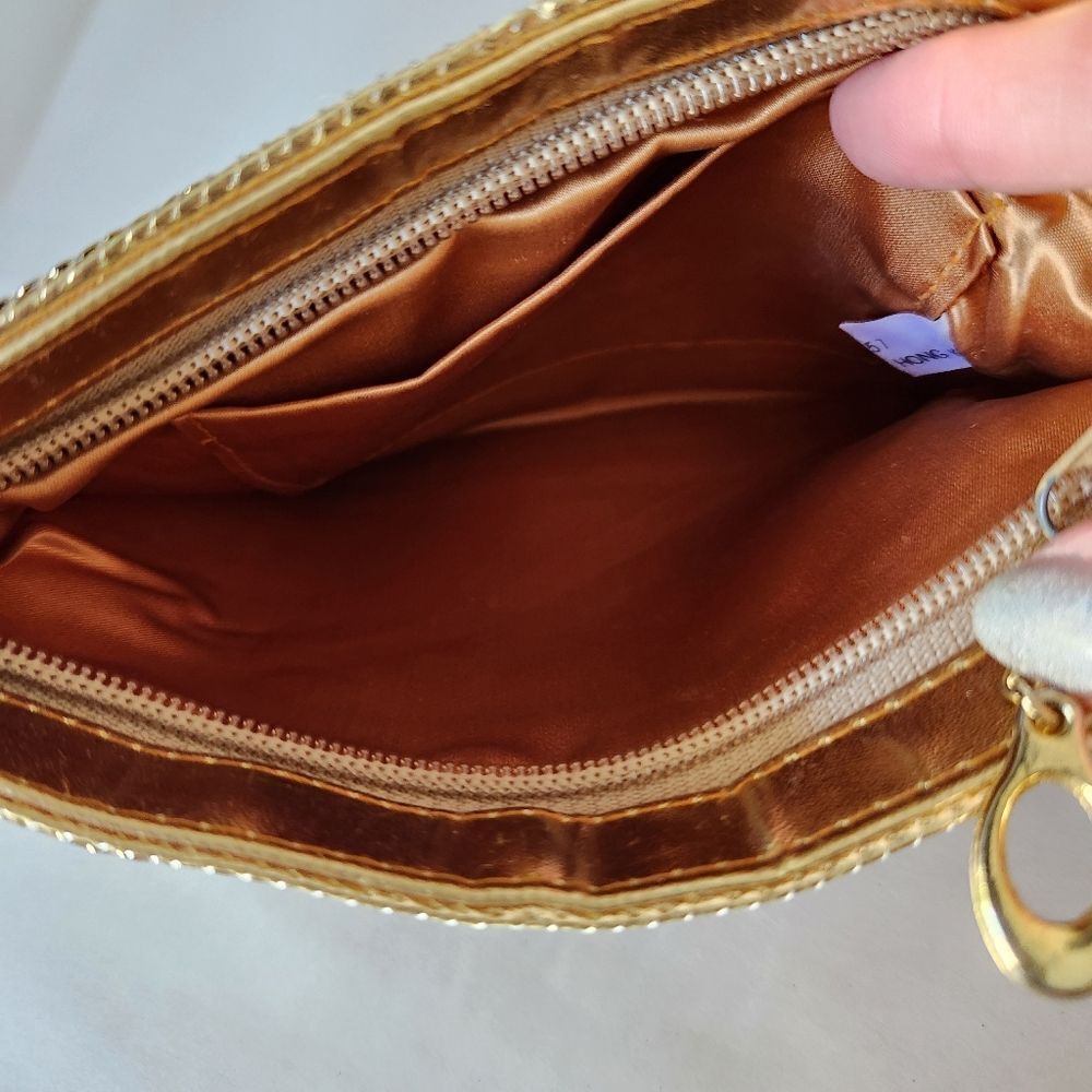 Unbranded Gold Metal Mesh Clutch Bag (No Shoulder Strap) Zip Closure - Picture 3 of 6